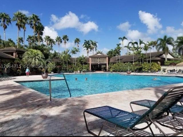 Townhouse for sale in Cooper City, Florida