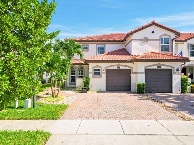 Townhouse for sale in Cooper City, Florida