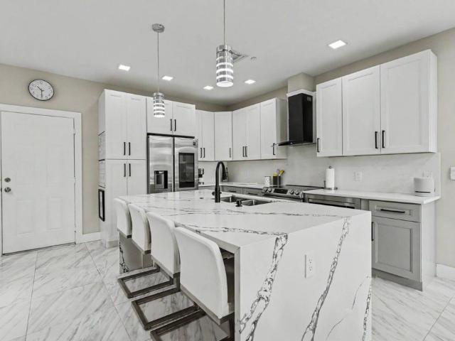 Townhouse for sale in Cooper City, Florida