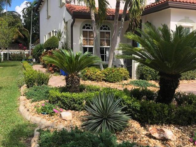 Townhouse for sale in Cooper City, Florida