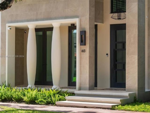 Townhouse for sale in Coral Gables
