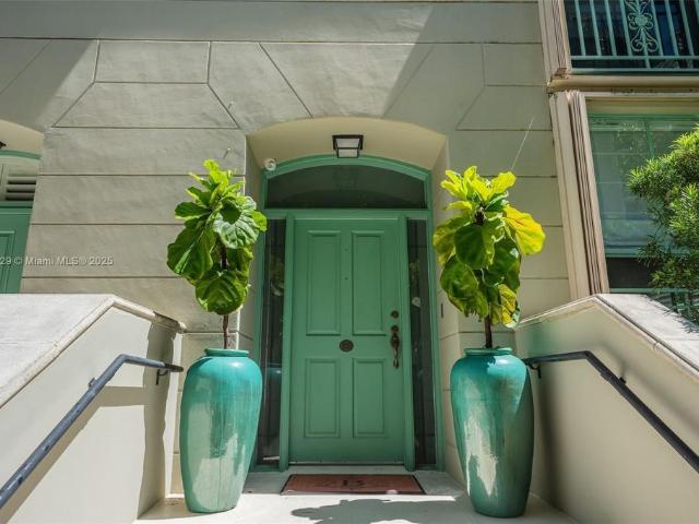 Townhouse for sale in Coral Gables