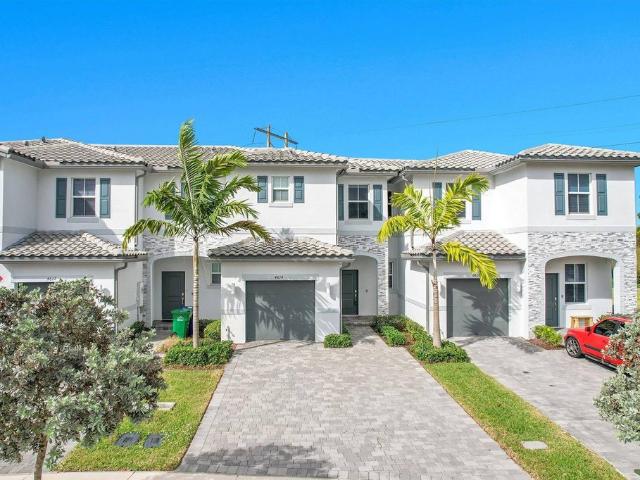 Townhouse for sale in Coral Springs