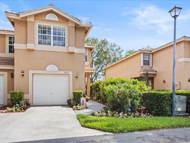 Townhouse for sale in Coral Springs