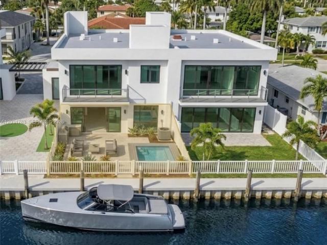 Townhouse for sale in Dania, Florida