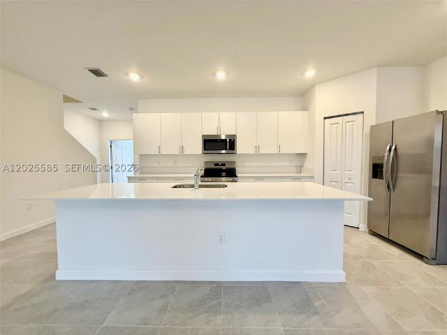 Townhouse for sale in Dania, Florida