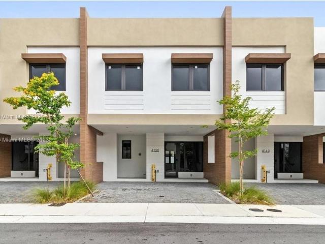 Townhouse for sale in Dania Townhouse for sale in Dania