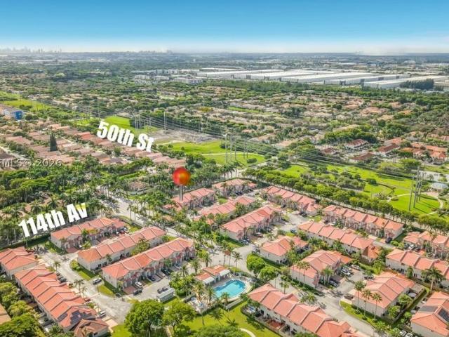 Townhouse for sale in Doral, Florida