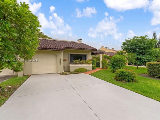 Townhouse for sale in Doral, Florida