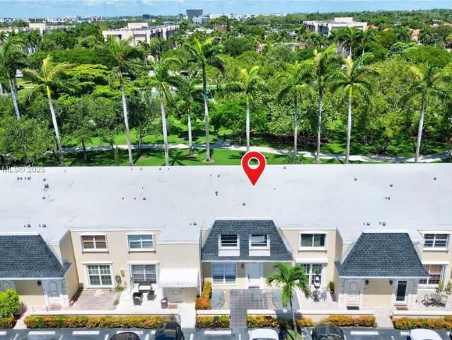 Townhouse for sale in Hallandale