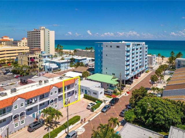 Townhouse for sale in Hollywood, Florida