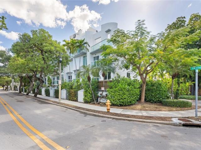 Townhouse for sale in Miami Beach, Florida