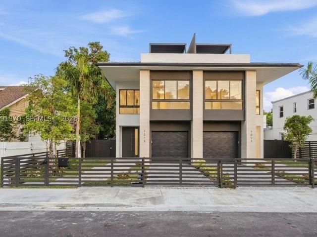Townhouse for sale in Miami, Florida