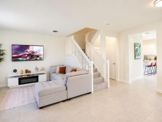 Townhouse for sale in North Miami, Florida