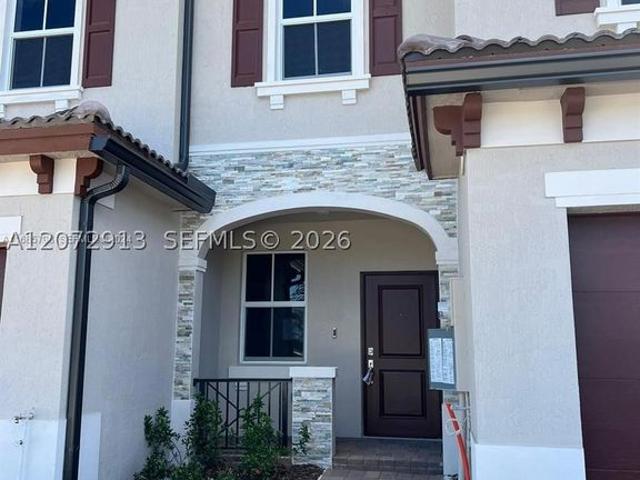 Townhouse for sale in North Miami, Florida