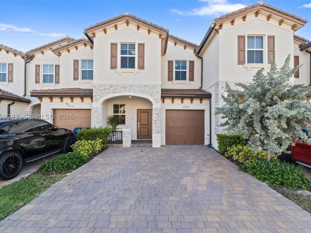 Townhouse for sale in North Miami, Florida