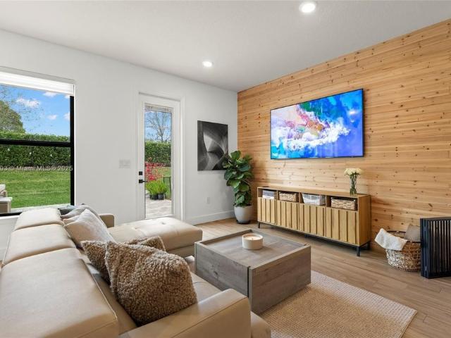 Townhouse for sale in Oakland Park