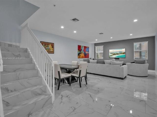 Townhouse for sale in Pembroke Pines