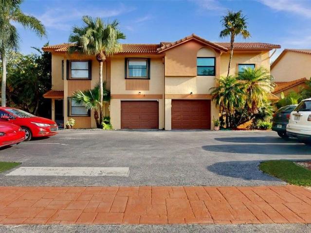 Townhouse for sale in Pembroke Pines