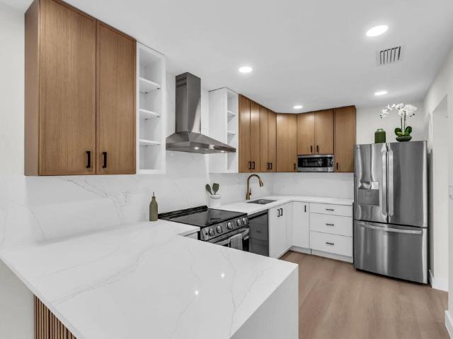 Townhouse for sale in Pembroke Pines, Florida