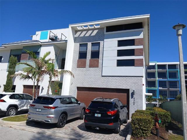 Townhouse for sale in Plantation