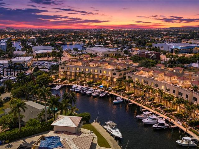 Townhouse for sale in Pompano Beach, Florida