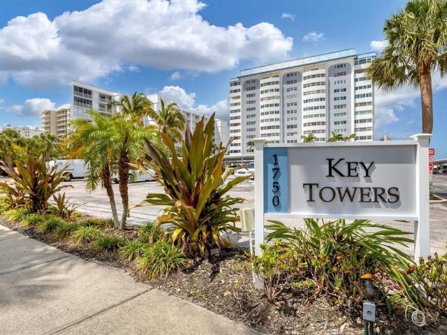 Townhouse for sale in Sarasota