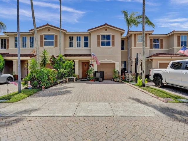 Townhouse for sale in Sunrise