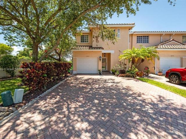 Townhouse for sale in Sunrise