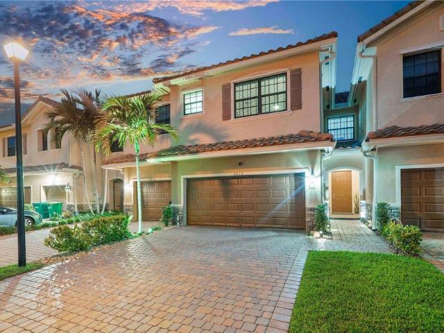Townhouse for sale in Tamarac Townhouse for sale in Tamarac