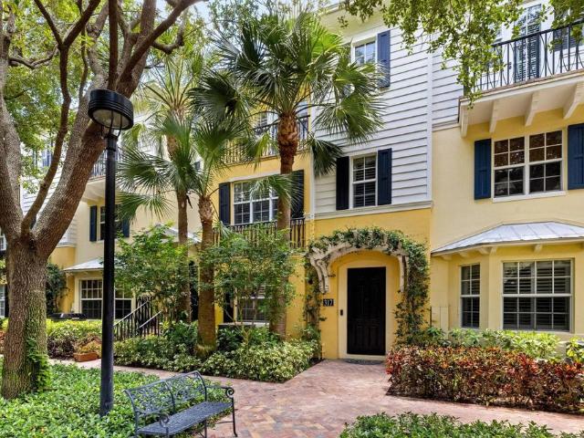 Townhouse for sale in West Palm Beach, Florida