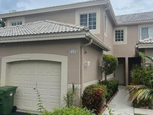 Townhouse for sale in Weston