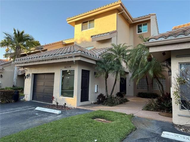 Townhouse for sale in Weston
