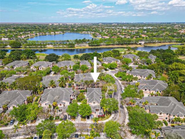 Townhouse for sale in Weston