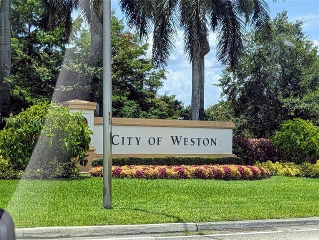 Townhouse for sale in Weston, Broward County