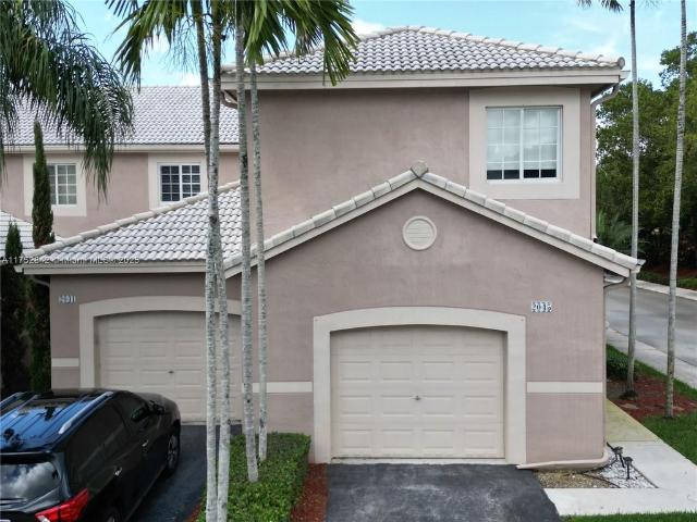 Townhouse for sale in Weston