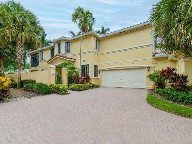Townhouse for sale in Weston, Florida
