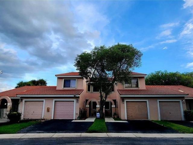 Townhouse for sale in Weston