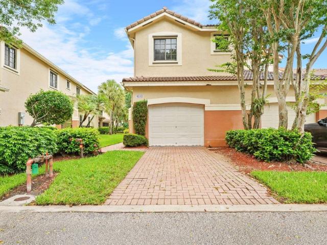 Townhouse for sale in Weston, Florida