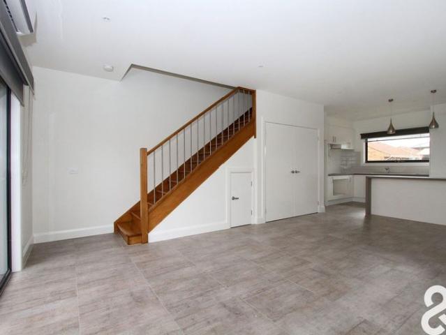 Townhouse for rent in Camerons Creek, Victoria