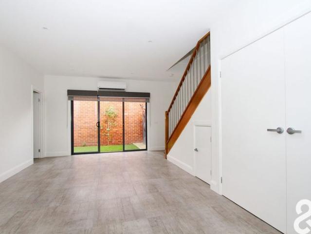 Townhouse for rent in Thornbury, Melbourne