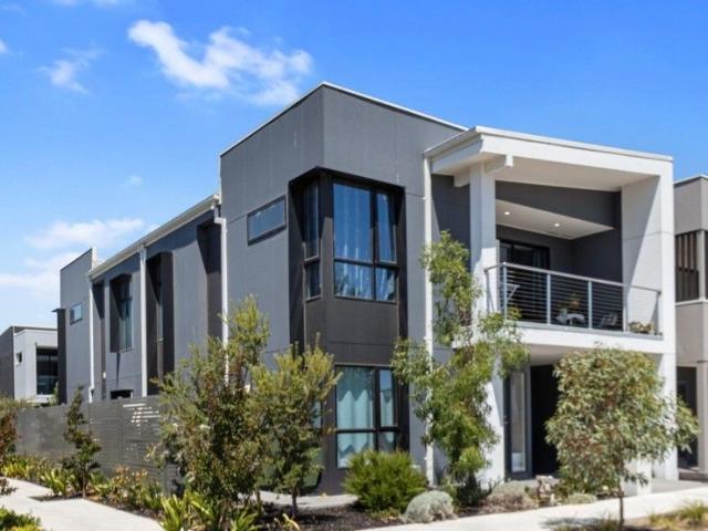Townhouse for sale in Camerons Creek, Victoria