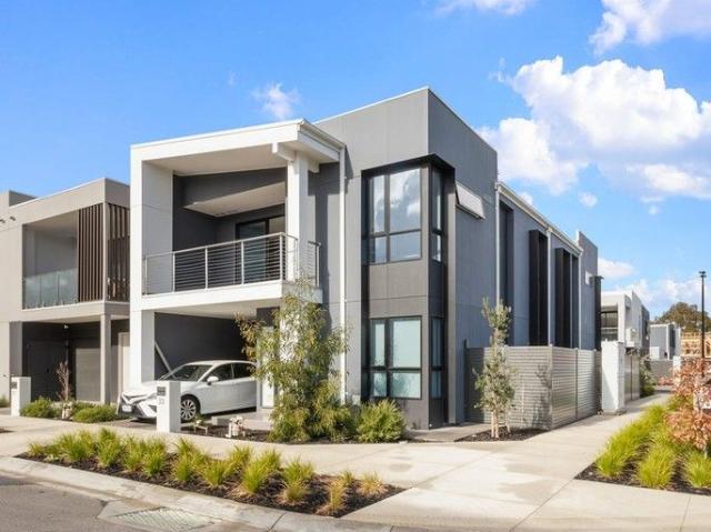 Townhouse for sale in Camerons Creek, Victoria