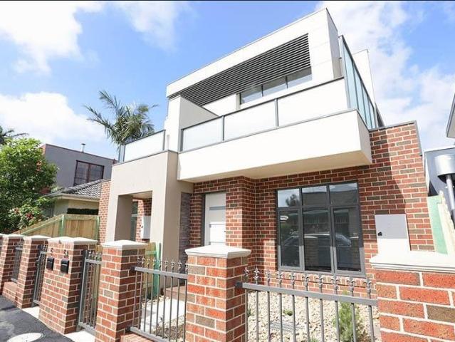 Townhouse for rent in Camerons Creek, Victoria