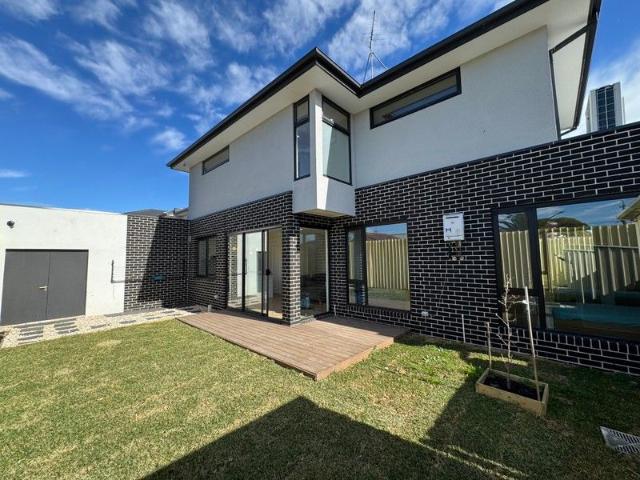 Townhouse for sale in Clayton, Victoria