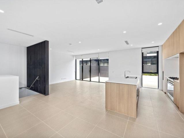 Townhouse for rent in Sydney, New South Wales