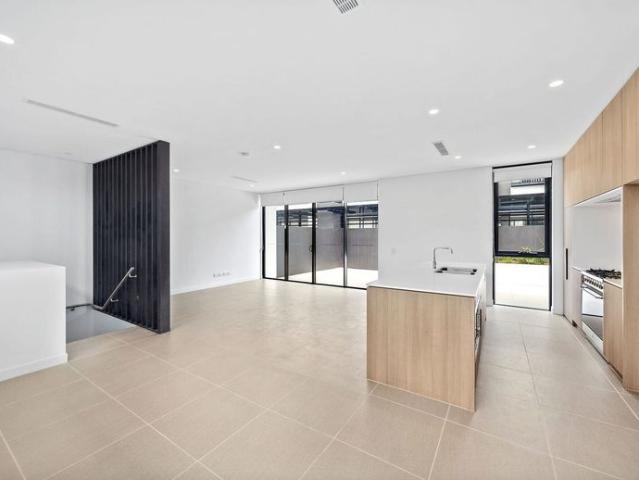Townhouse for rent in Sydney, New South Wales