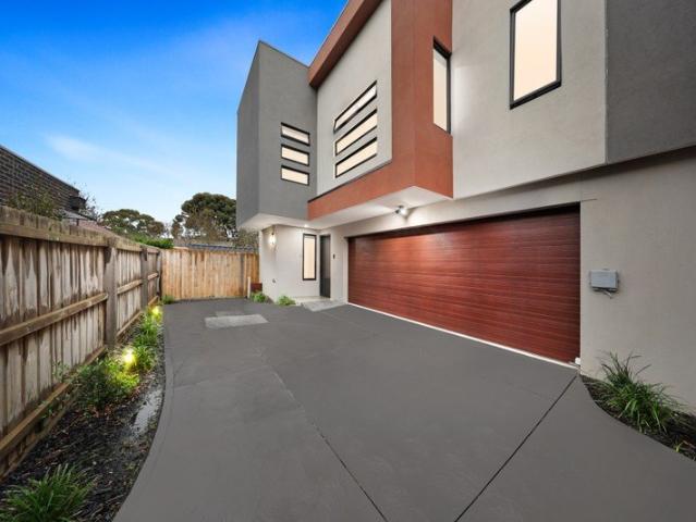 Townhouse for sale in Camerons Creek, Victoria