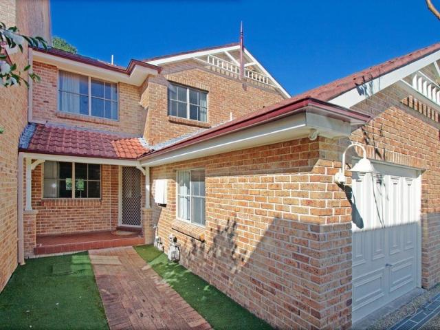 Townhouse for rent in Sydney, New South Wales
