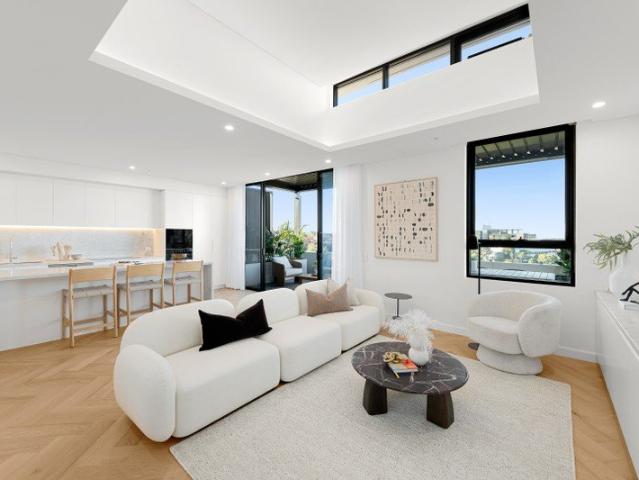 Apartment for sale in Lower North Shore, Sydney